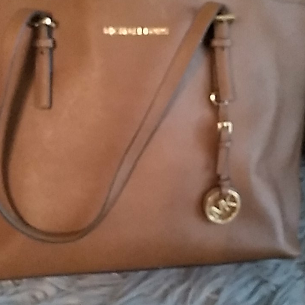 Purse - Picture 2 of 6